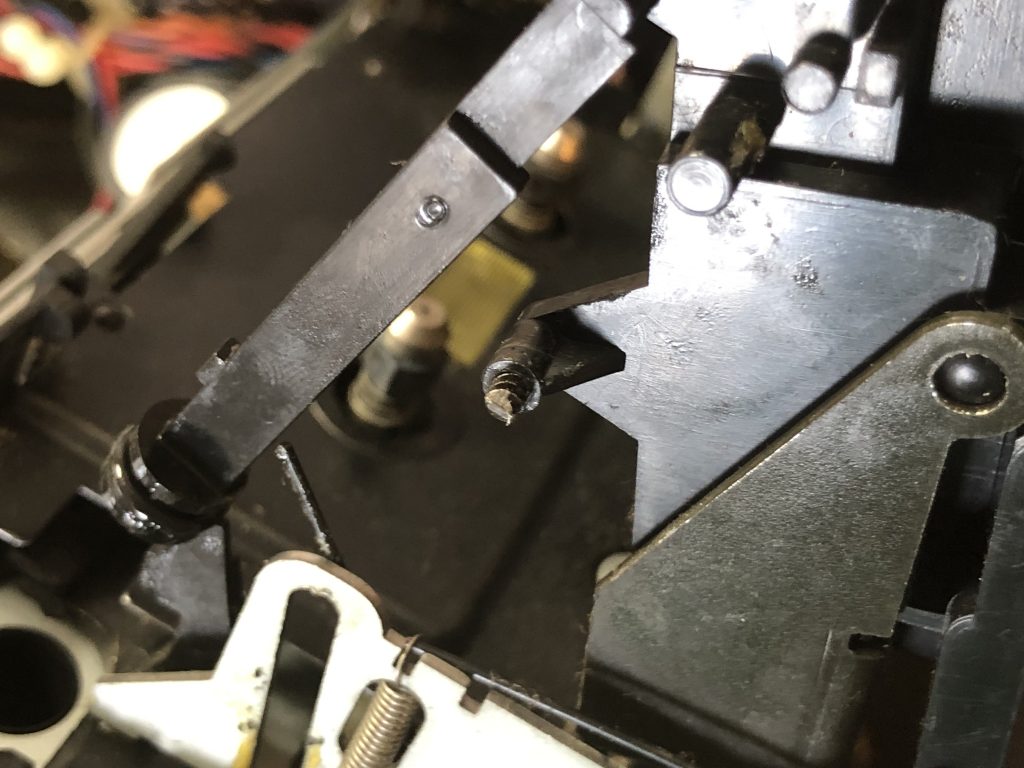 ネジを折り切る